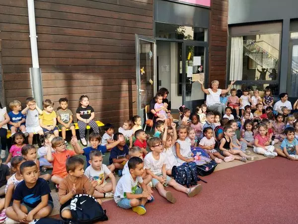 bénédiction des cartables à l'école de à Nîmes