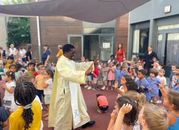 20250908 - Bénédiction des cartables nimes école (6)