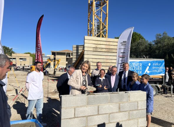 20250925 - Première Pierre au campus (14)